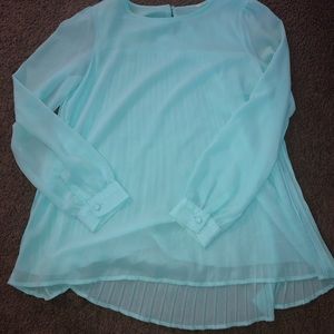 Pretty long sleeve blouse